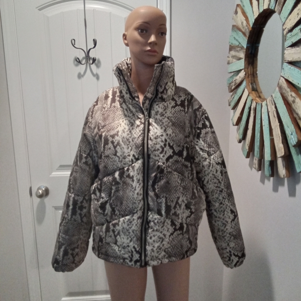 ME JANE size L. Women's Snake Print Puffer Jacket - Picture 2 of 14